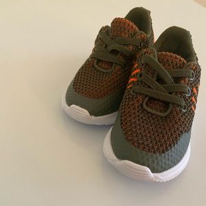 Toddler Sneakers Green and Orange size 5c